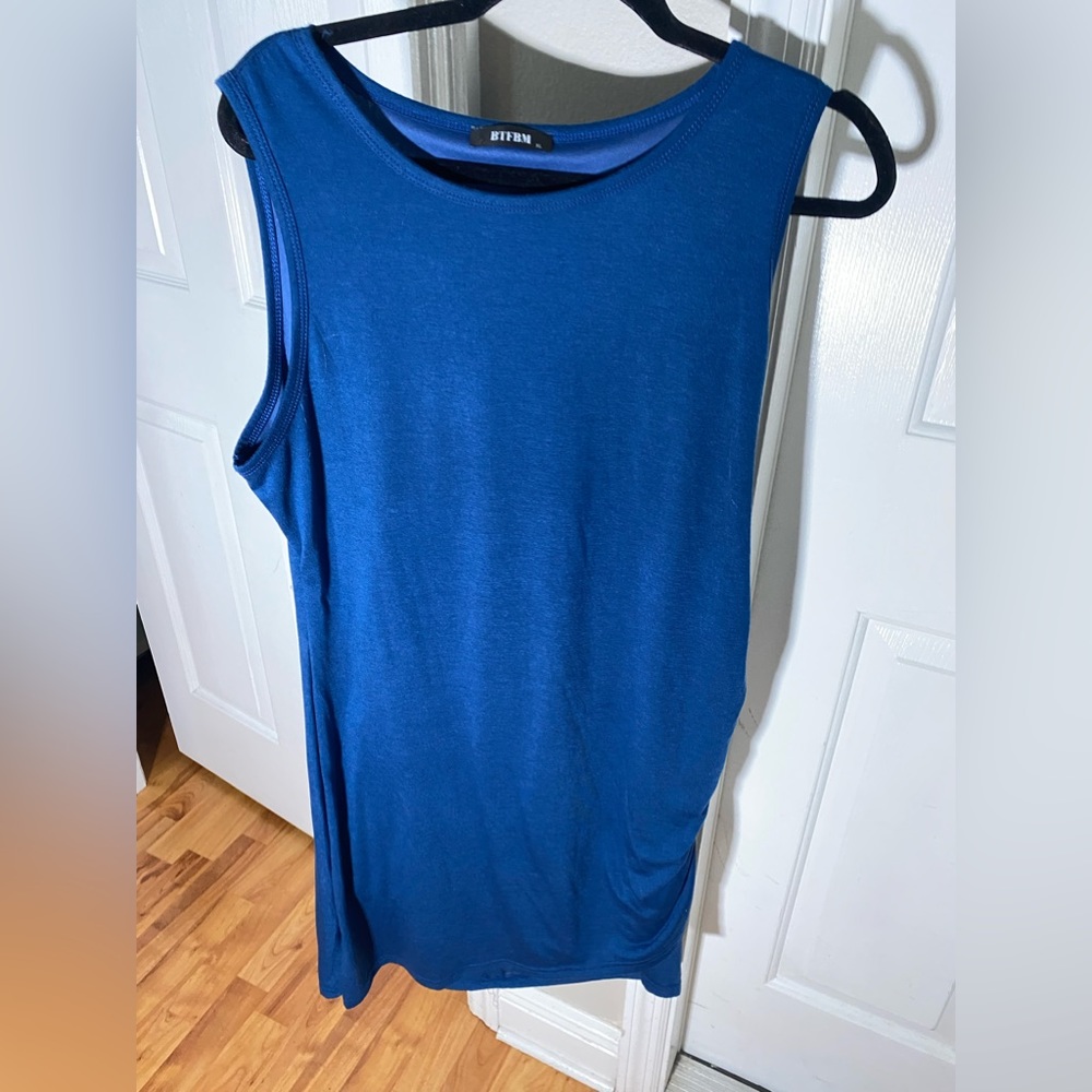 Dress women’s size XL pretty teal color.